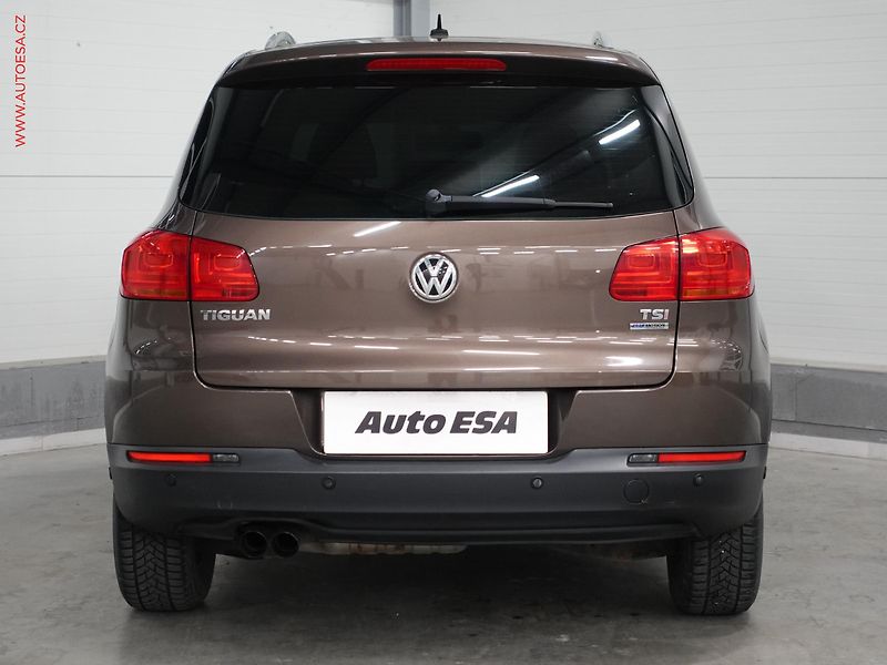 Volkswagen Tiguan (2012) 1.4TSi, Spoert, bixen, panor - fotka 5 z 22