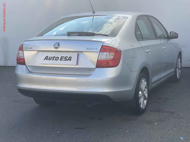 Škoda Rapid (2013) 1.4 TSi, Elegance, DSG - fotka 4 z 16