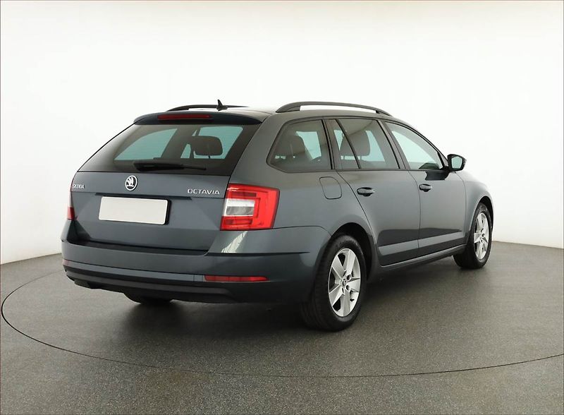 Škoda Octavia (2020) Ambition 1.5 TSI, ČR,1.maj - fotka 5 z 18