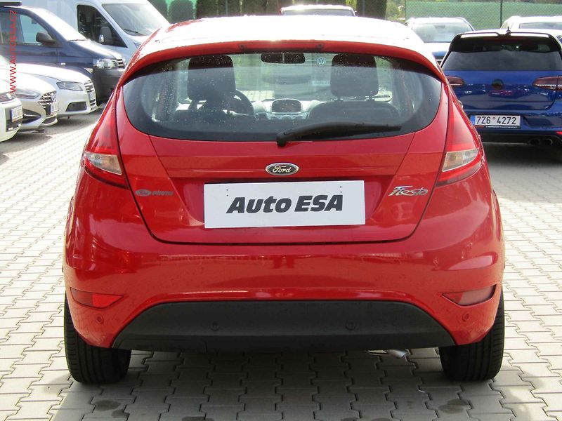Ford Fiesta (2011) 1.4i, 1.maj,ČR, AC, park. - fotka 5 z 16