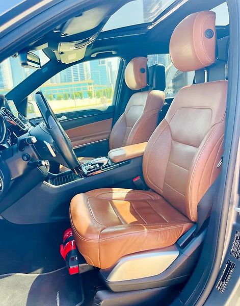 Mercedes-Benz GLS (2018) Prostorné SUV s V8 - fotka 17 z 20