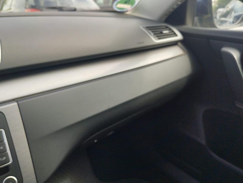 Volkswagen Passat (2011) 1.4 Tsi  SERVISKA - fotka 15 z 18