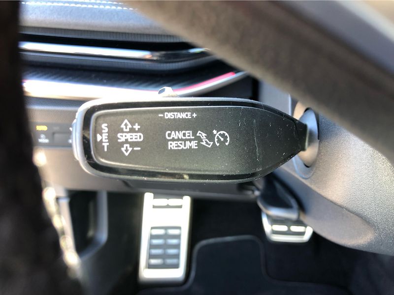 Škoda Superb Combi 2.0 TDi DSG 7st. SPORTLI - fotka 17 z 30