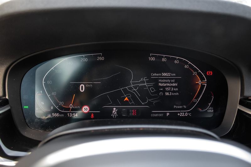 BMW Řada 5 530d, 210kW,48V, MHEV, DPH - fotka 14 z 29