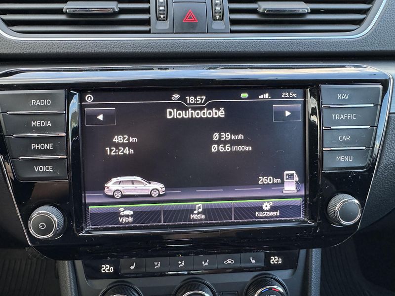 Škoda Superb (2016) 2.0 TDI, 4x4, DSG, TAŽNÉ - fotka 23 z 25