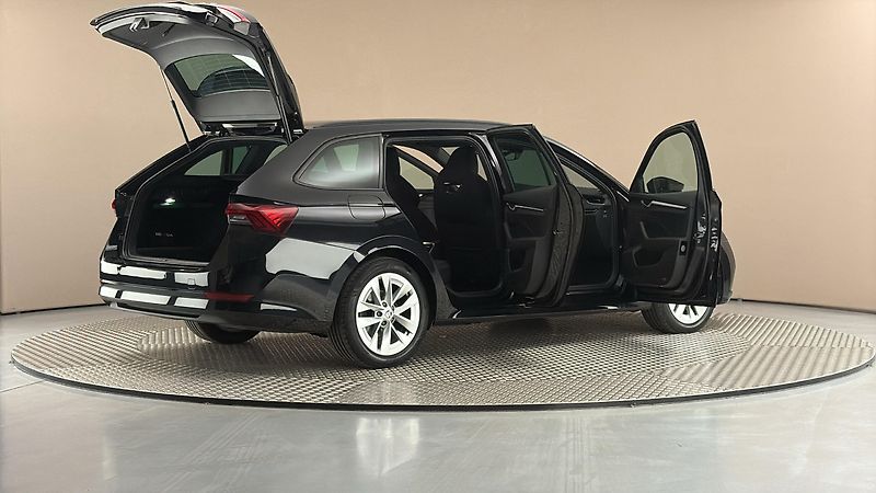 Škoda Octavia 2.0 TDI DSG 4x4 Style Combi - fotka 6 z 25