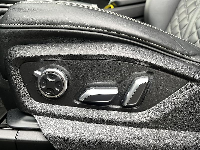 Audi SQ7 4.0 biTDI V8 Quattro PŮVOD ČR - fotka 13 z 34