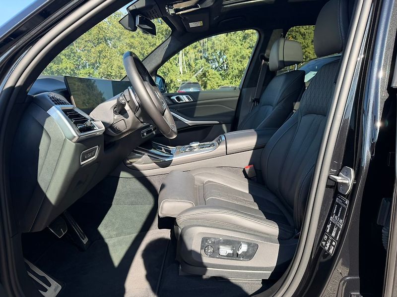BMW X7 xDrive40d TOP stav - fotka 17 z 40
