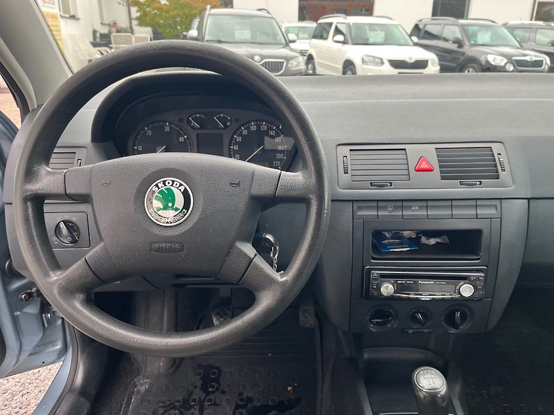 Škoda Fabia (2003) 1.9 TDI - fotka 9 z 15