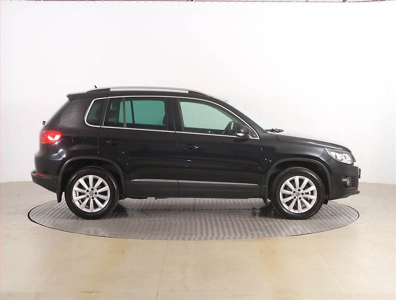 Volkswagen Tiguan (2013) 2.0 TDI, 4X4, Serv.kniha - fotka 6 z 17