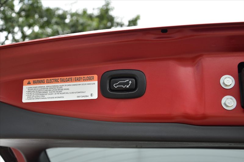 Mitsubishi Outlander 2.2 DI-D 4WD A/T 7-MÍST ČR - fotka 16 z 33