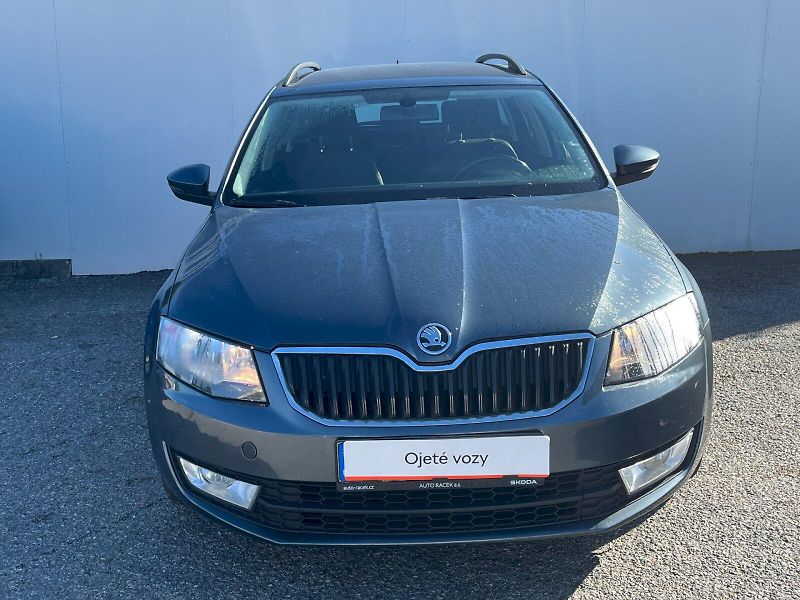 Škoda Octavia (2019) 1.6 TDI 81kW Ambition Combi - fotka 23 z 24