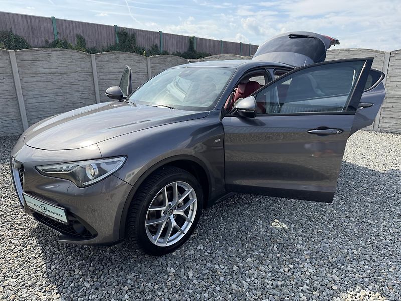 Alfa Romeo Stelvio 2.2JTDM Q4 4x4 210PS VELOCE 1A - fotka 139 z 167