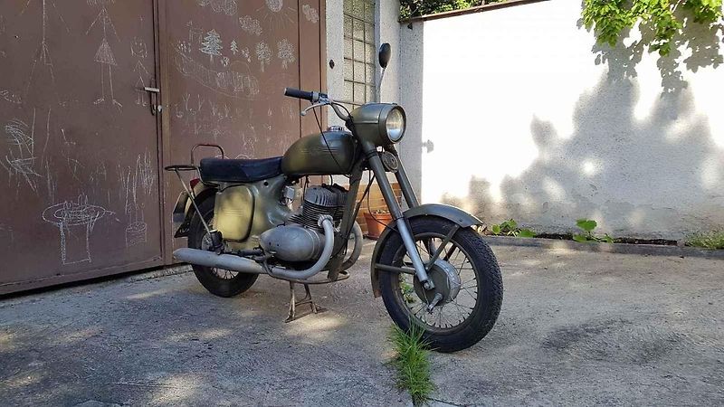 Vojenská Jawa 350