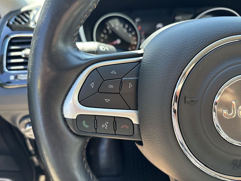 Jeep Compass (2018) 1.4 MultiAir 4x4 Automat - fotka 13 z 31