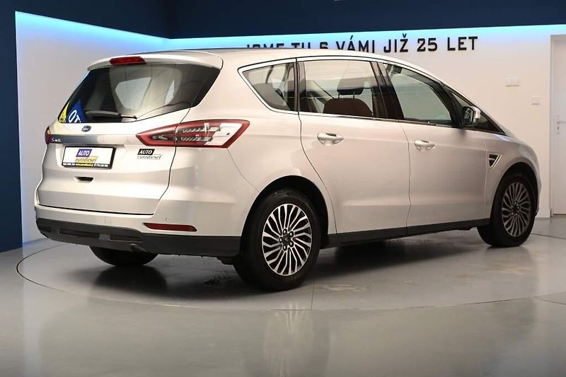 Ford S-MAX (2019) 2.0 TITANIUM 8AT ECOBLUE - fotka 5 z 31