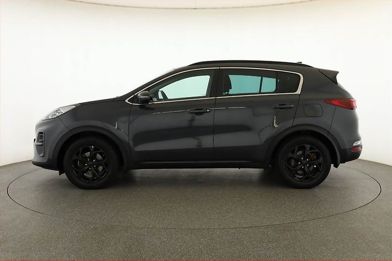 Kia Sportage (2021) Black Edition 1.6 CRDi - fotka 3 z 17
