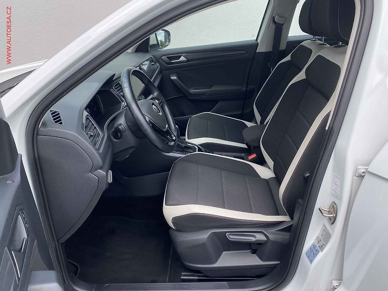 Volkswagen T-Roc (2020) 1.5 TSi, Highline, DSG, LED - fotka 9 z 18