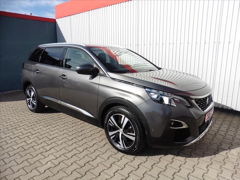 Peugeot 5008 2.0 HDi Allure 7.míst - fotka 2 z 17
