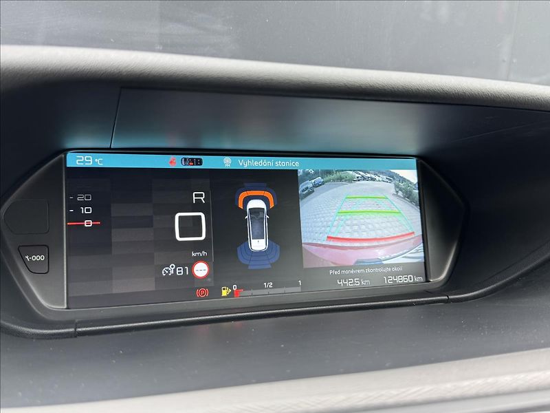 Citroën Grand C4 SpaceTourer 1,2 PT130 EAT8 Feel 7MÍSTNÉ - fotka 19 z 32