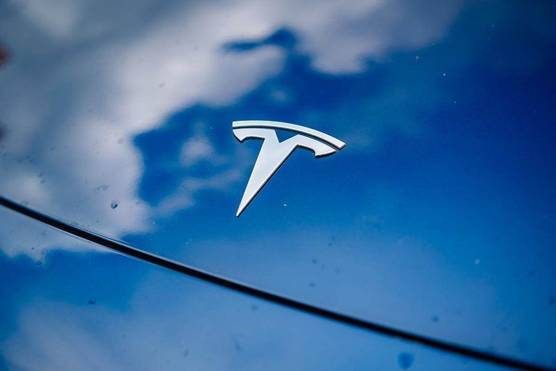 Tesla Model 3 (2023) Standard Range LFP, SoH 97% - fotka 8 z 26