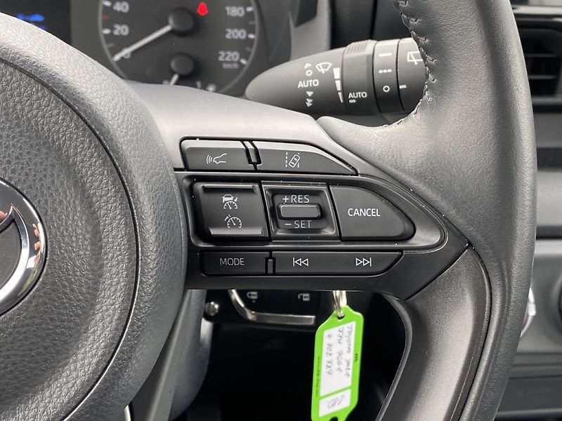 Toyota Yaris 1.5i, ČR-1m, ComTech, záruka - fotka 19 z 31