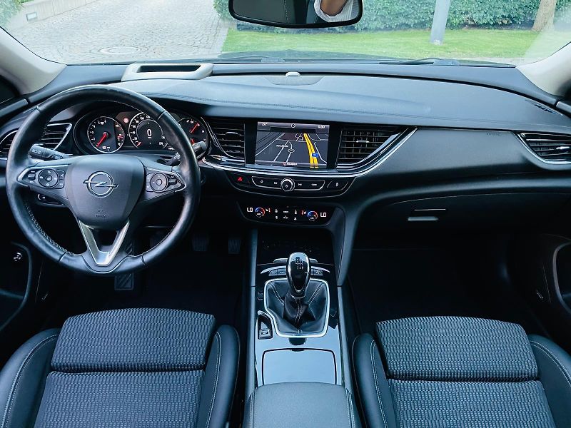Opel Insignia 2.0CDTi KAMERA VÝHŘEV SERVISKA - fotka 24 z 51