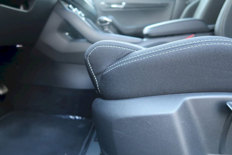 Škoda Karoq (2025) SportLine 2,0 TDi/110 kW 4X4DS - fotka 14 z 32