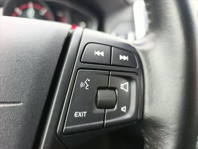Volvo XC60 2,4 D4 Automat.4x4,Navi,Kůže, - fotka 29 z 32