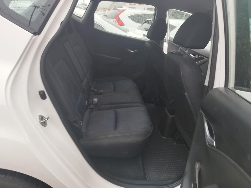 Hyundai ix20 (2013) 1.4i, volat-608 081 843 - fotka 13 z 14