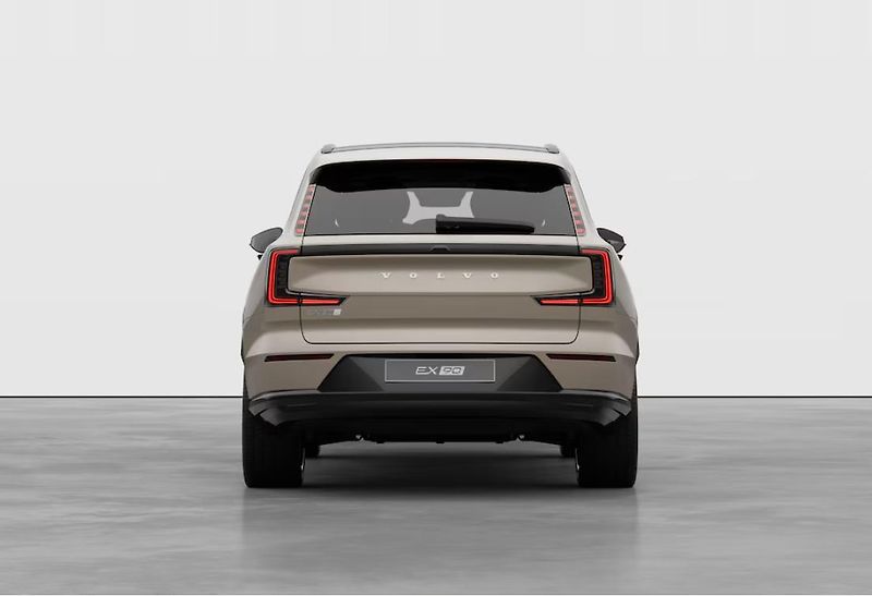 Volvo EX90 (2024) - fotka 4 z 14