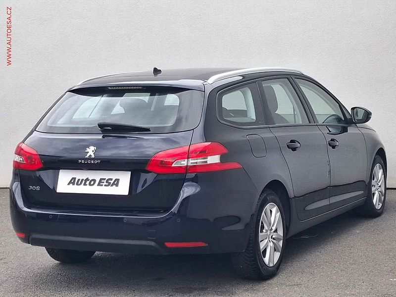 Peugeot 308 (2020) 1.2 PT, AC, park. kamera - fotka 4 z 21