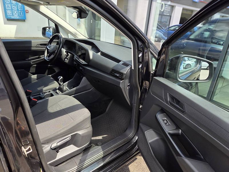 Volkswagen Caddy (2021) Maxi 2.0 TDI - fotka 29 z 33