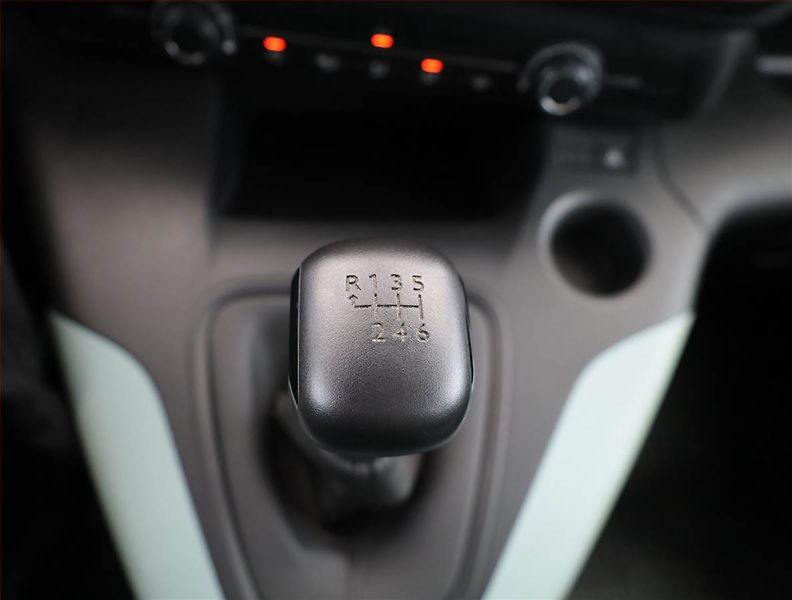 Citroën Berlingo (2019) Live 1.2 PureTech, 5Míst, ČR - fotka 12 z 16