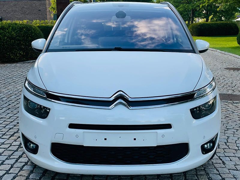 Citroën Grand C4 Picasso 2.0HDi MANUÁL KAMERA TAŽNÉ - fotka 6 z 48