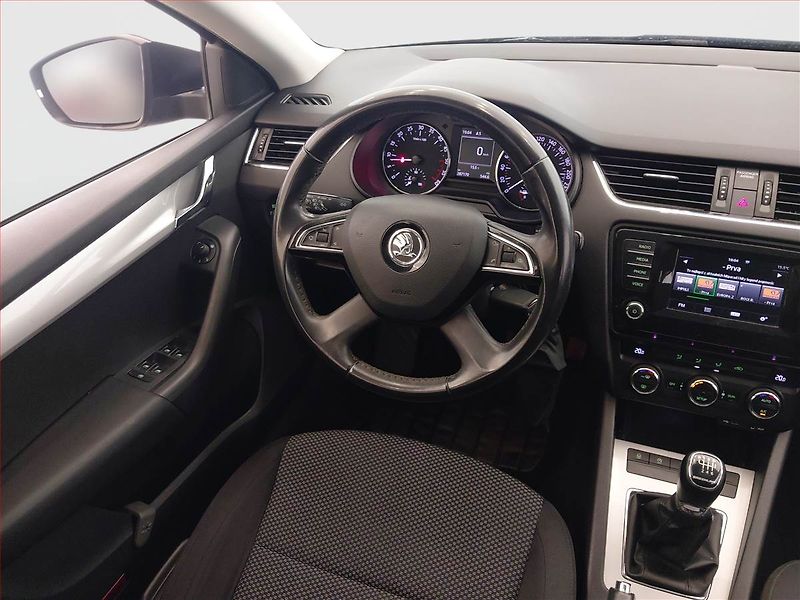 Škoda Octavia (2014) Greenline 1.6 TDI, Xenony - fotka 7 z 17