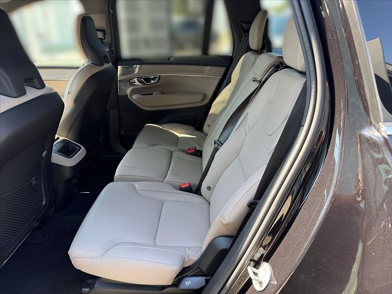 Volvo XC90 (2026) 2,0 XC90B5 Plus Bright 5001 - fotka 11 z 15
