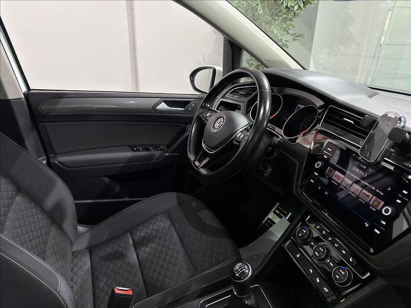 Volkswagen Touran 1,6   TDI JOIN ACC PANORAMA - fotka 19 z 31