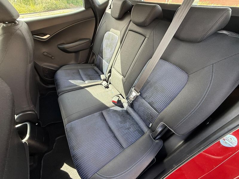 Hyundai ix20 (2018) 1,4 CVVT 1.maj.ČR - fotka 12 z 23