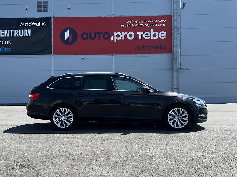 Škoda Superb 1.5TSI DSG Style 1.Maj DPH TZ - fotka 3 z 26