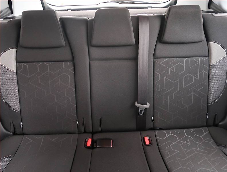 Peugeot 2008 (2019) 1.2 PureTech, ČR,1.maj - fotka 10 z 19