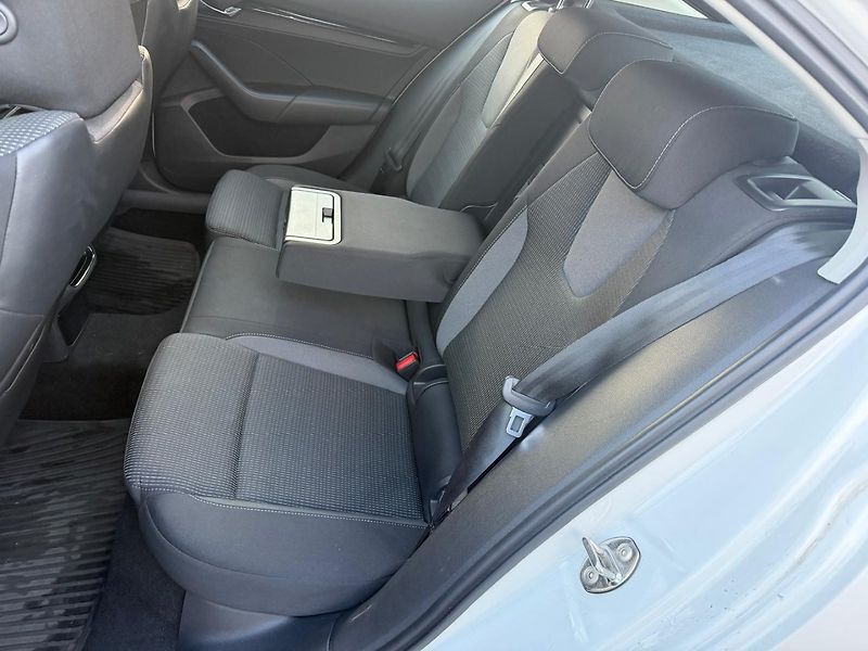 Škoda Octavia (2020) IV 1.5 TSi 110kW Ambiente - fotka 20 z 29