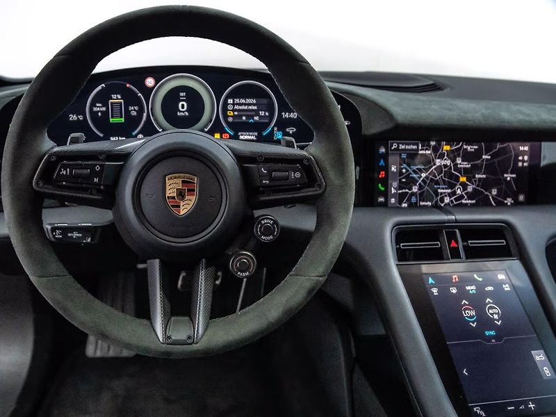 Porsche Taycan Turbo GT Weissach ActiveRide - fotka 17 z 23