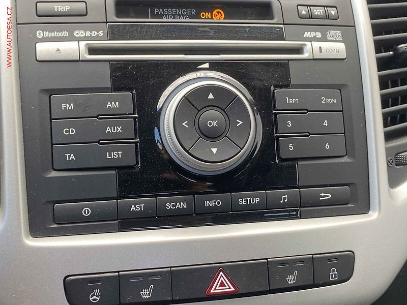 Kia Venga (2016) 1.4i, Výhřev sed, TZ - fotka 16 z 18
