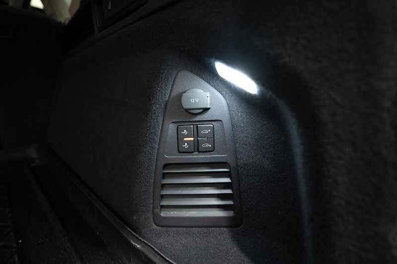 Volkswagen Touareg 3.0 TDI 210 kW 4Motion - fotka 31 z 38