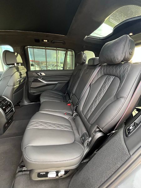 BMW X7 40ix Nezávislé Ventilace Masáž - fotka 18 z 27
