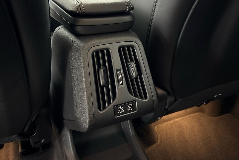 BMW X1 sDrive18d - fotka 19 z 22