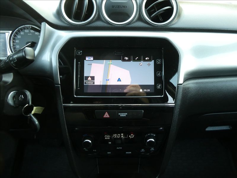 Suzuki Vitara 1,6 i 88kW AUTOMAT, serviska - fotka 29 z 45