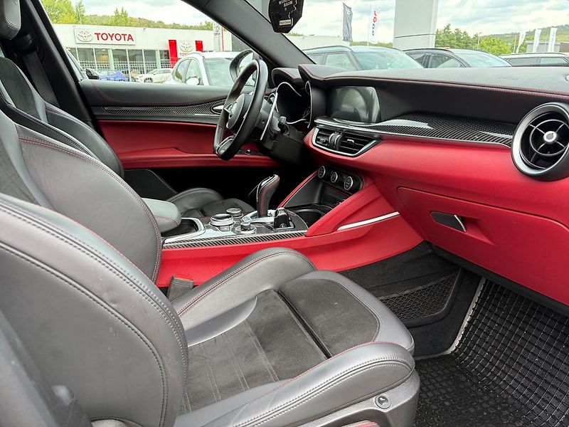 Alfa Romeo Stelvio 2.9 V6 BITURBO 510K AT8 QUADRI - fotka 7 z 10