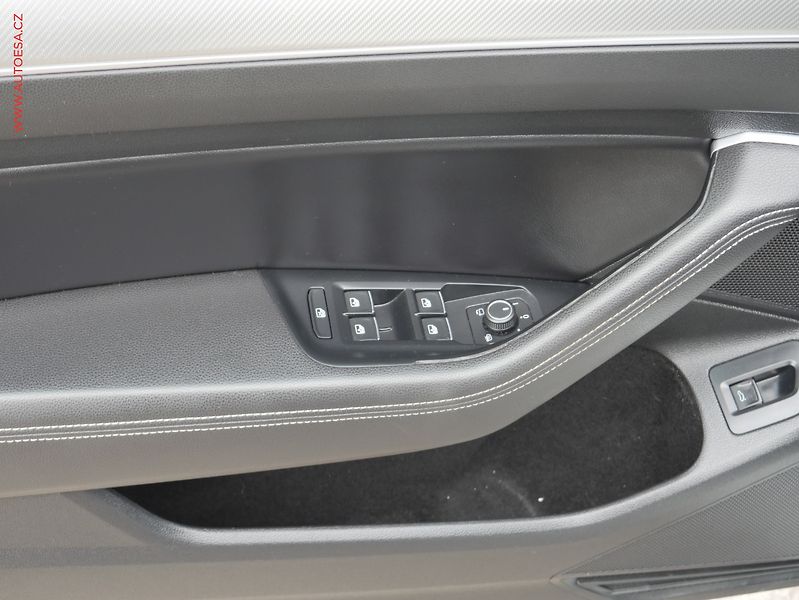 Volkswagen Passat (2017) 2.0 Bi-TDi 4x4, ČR, DSG - fotka 17 z 19